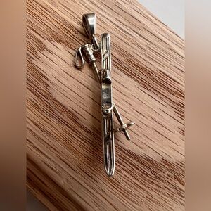 Crossed Skis Pendant Vintage Sterling Silver 925 NOS